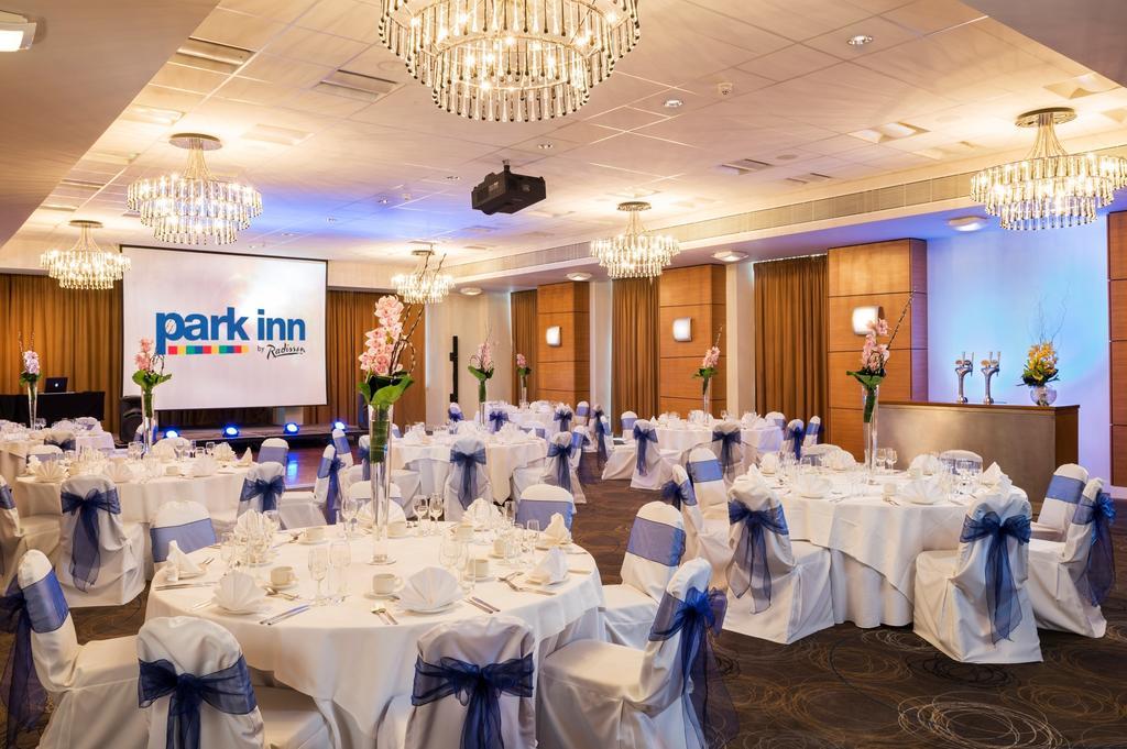 Park Inn By Radisson Palace Сътън он Сий Екстериор снимка